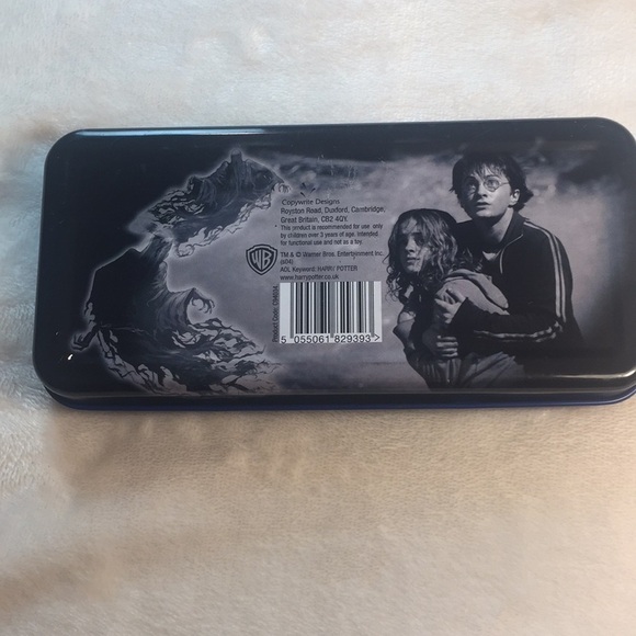 HARRY POTTER TIN BOX VINTAGE USED 7 1/2"L x 3 1/2 ' x 15/16" - Picture 4 of 15